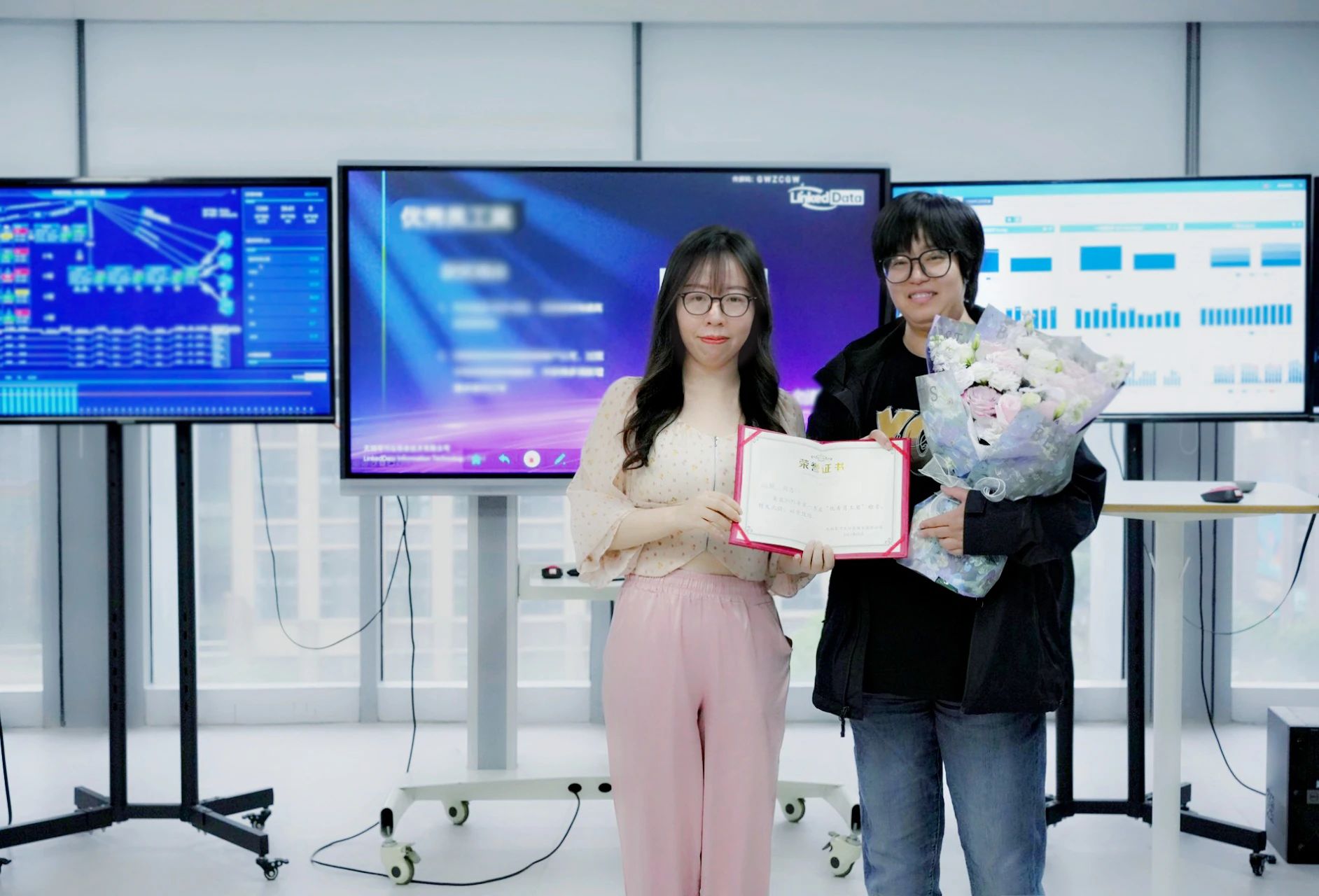 零可达2025年第一季度优秀员工——刘同学.jpg 零可达2025年第一季度优秀员工——刘同学.jpg